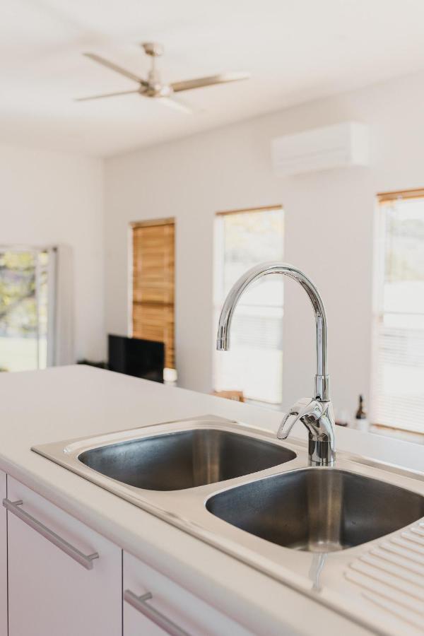 S T U D I O 22 Peaceful Retreat With Garden Views Lägenhet Port Lincoln Exteriör bild